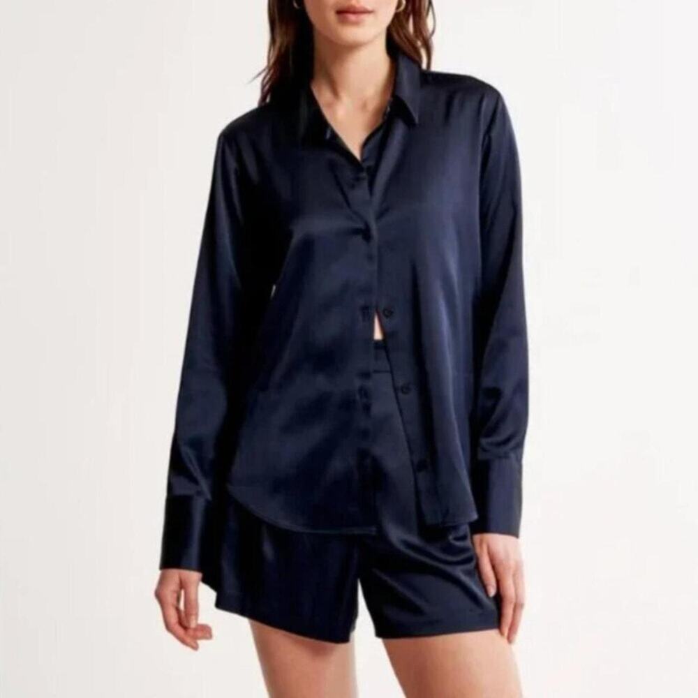 💙 Abercrombie & Fitch Navy Satin Button-Up Shirt – XL 💙